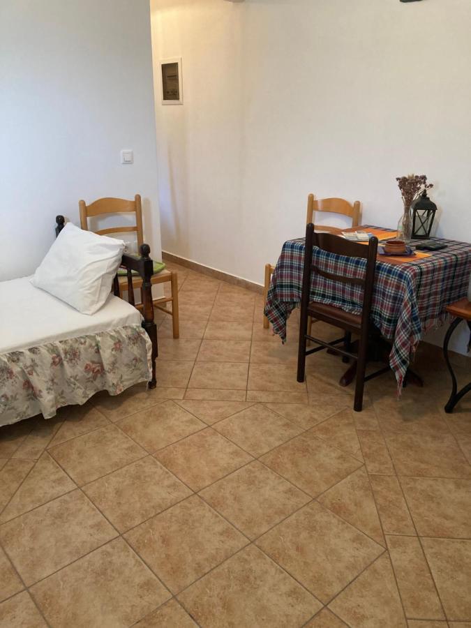 Agkyra Rooms Aladhinon Eksteriør bilde